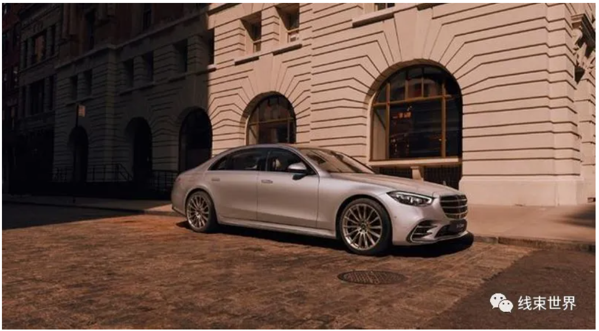 2021.11.12——因預熔保險絲盒線束固定螺栓擰緊扭矩可能低于規(guī)定值，造成電流增大而起火，梅賽德斯-奔馳召回部分進口S級汽車