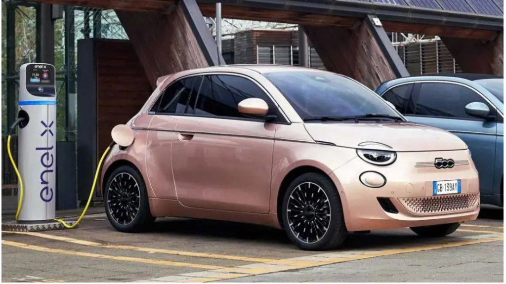 菲亞特500e沖上榜首，特斯拉失去歐洲電動汽車銷量領(lǐng)先優(yōu)勢