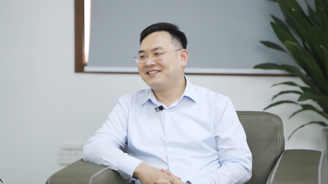 滬光股份金成成：傳承創(chuàng)業(yè)精神，賡續(xù)奮斗使命