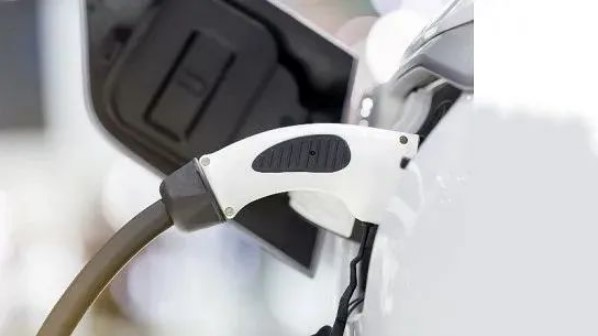 高壓快充：擋不住的風(fēng)口，拿不準(zhǔn)的出路