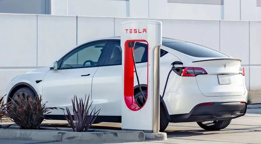 資訊 | 奔馳：將采用特斯拉充電標(biāo)準(zhǔn)