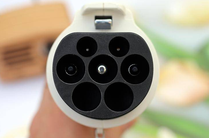 小區(qū)充電樁，為何這么難？