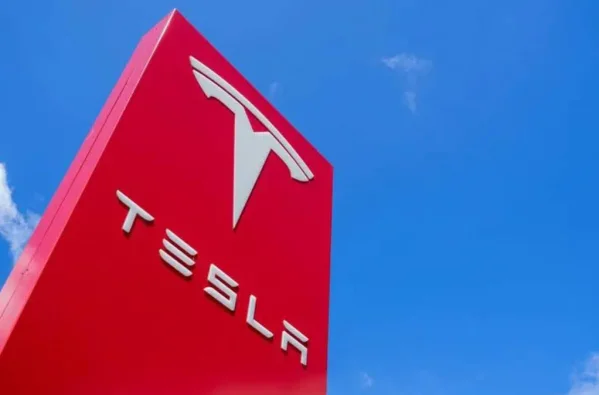 Stellantis宣布將在北美地區(qū)采用特斯拉充電標(biāo)準(zhǔn)