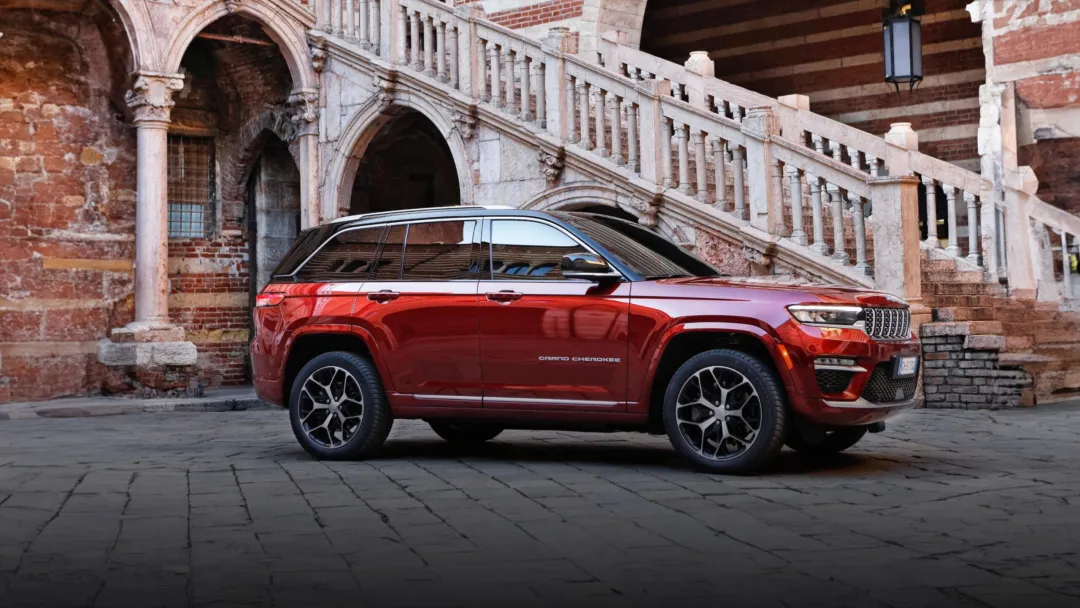 國(guó)外召回｜克萊斯勒因前座側(cè)氣囊無(wú)法展開(kāi)召回14輛汽車(chē)