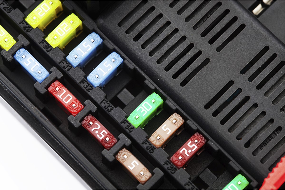 聊一聊線束中的注塑件