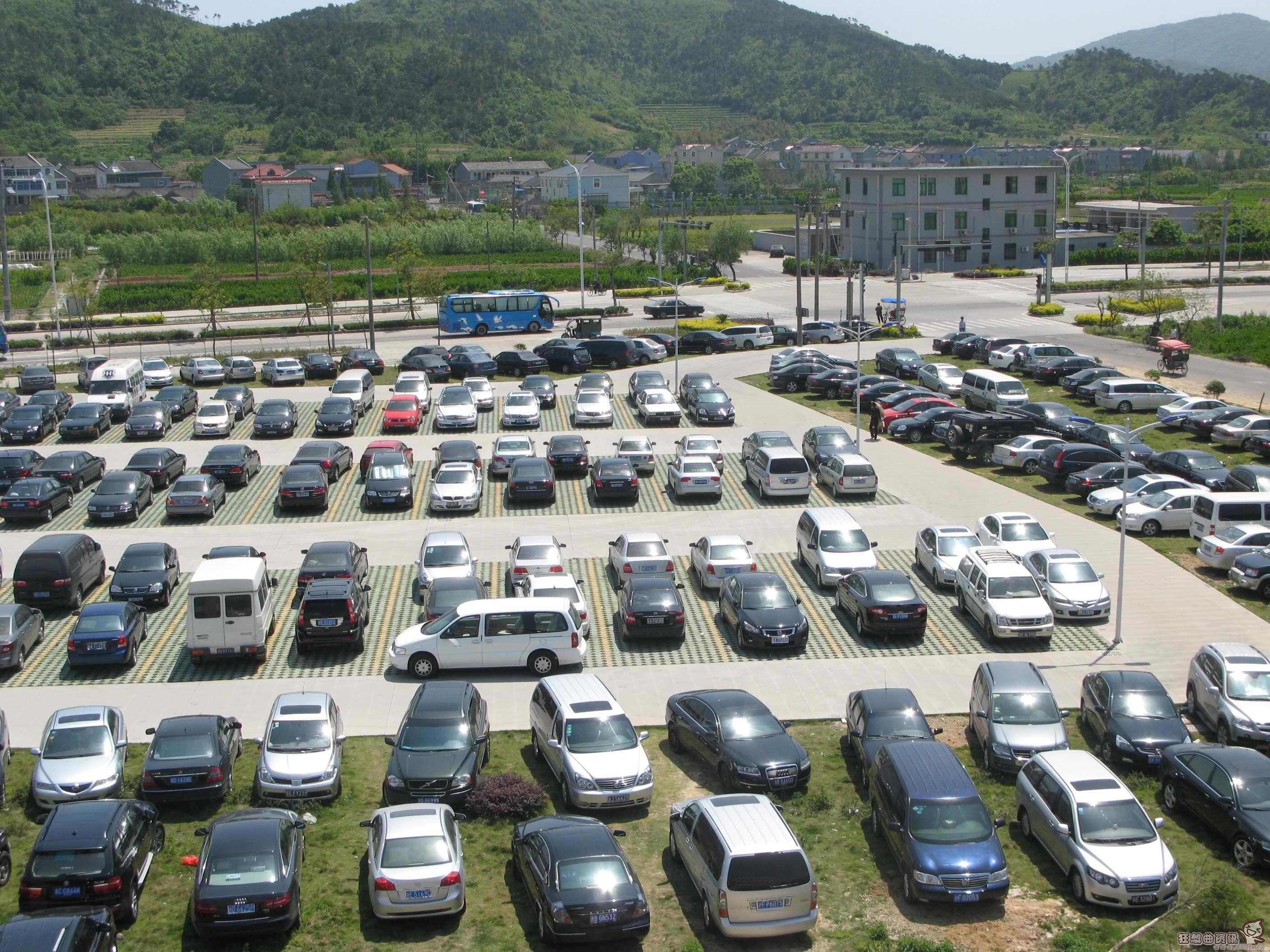 上市車企集中披露減持計劃 多因素致股價震蕩調整