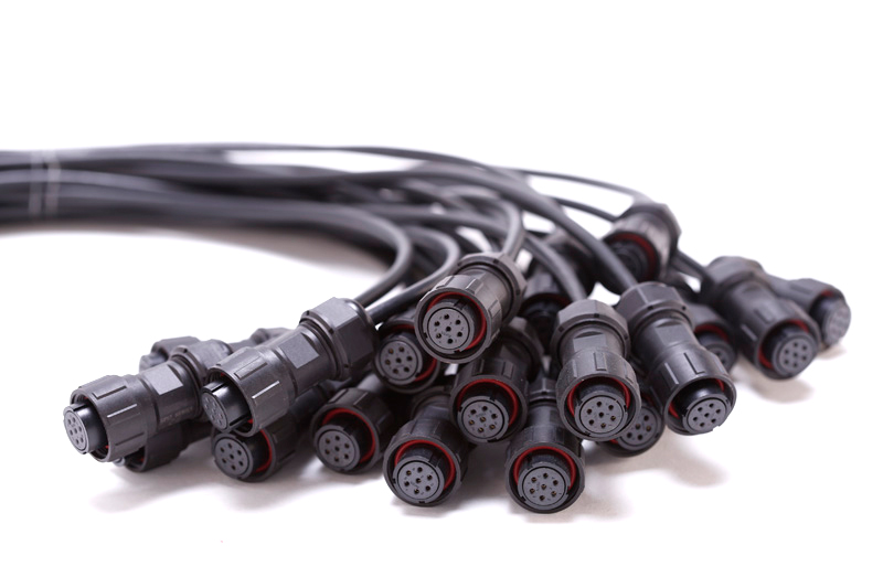 機(jī)箱外通訊線束-壹連科技