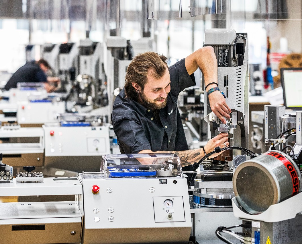 2021年Komax 集團(tuán)年度財報: 持續(xù)上升趨勢，強(qiáng)勢定位未來