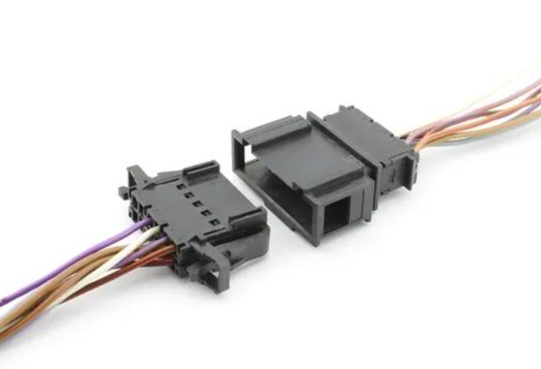 到 2030 年，全球連接器市場將達到 1147 億美元，復合年增長率為 6.6%