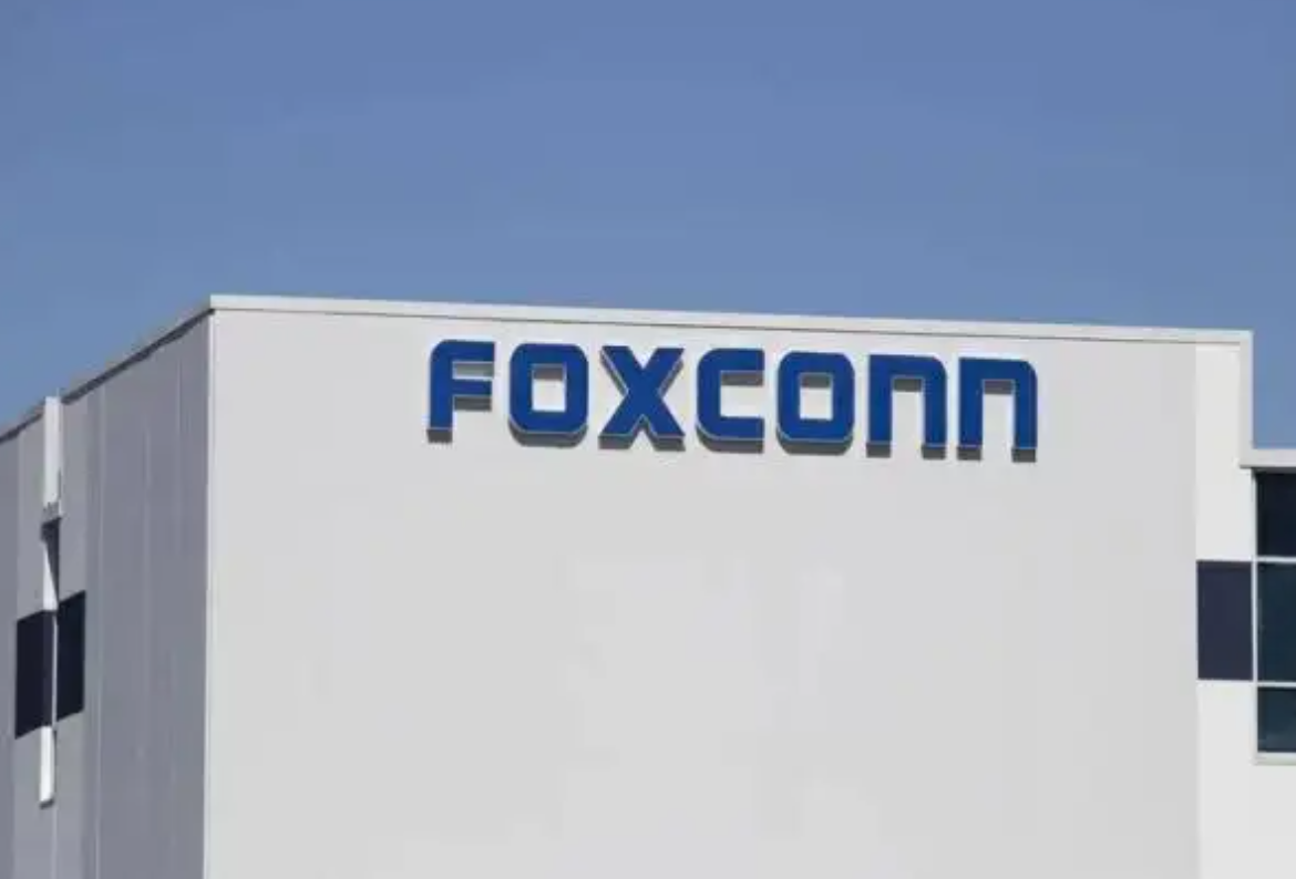 富士康將在印尼新首都投資電動(dòng)公交系統(tǒng)