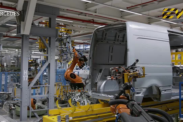 電動(dòng)貨車是如何在工廠制造的