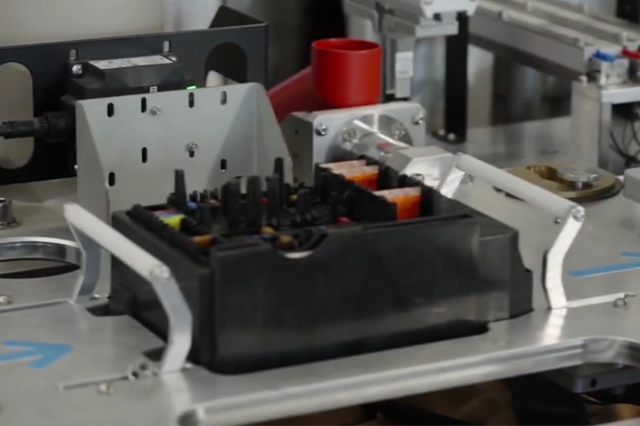 保險絲繼電器自動組裝機(jī)器人