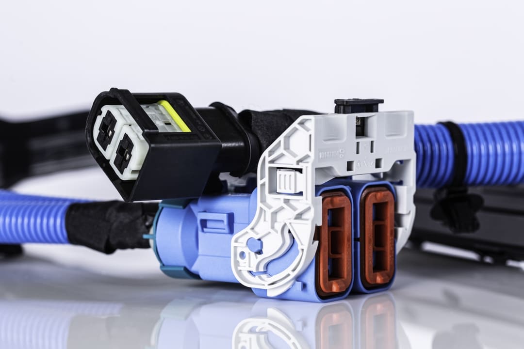 玻纖增強(qiáng) PA66 對連接器的吸濕性能的影響