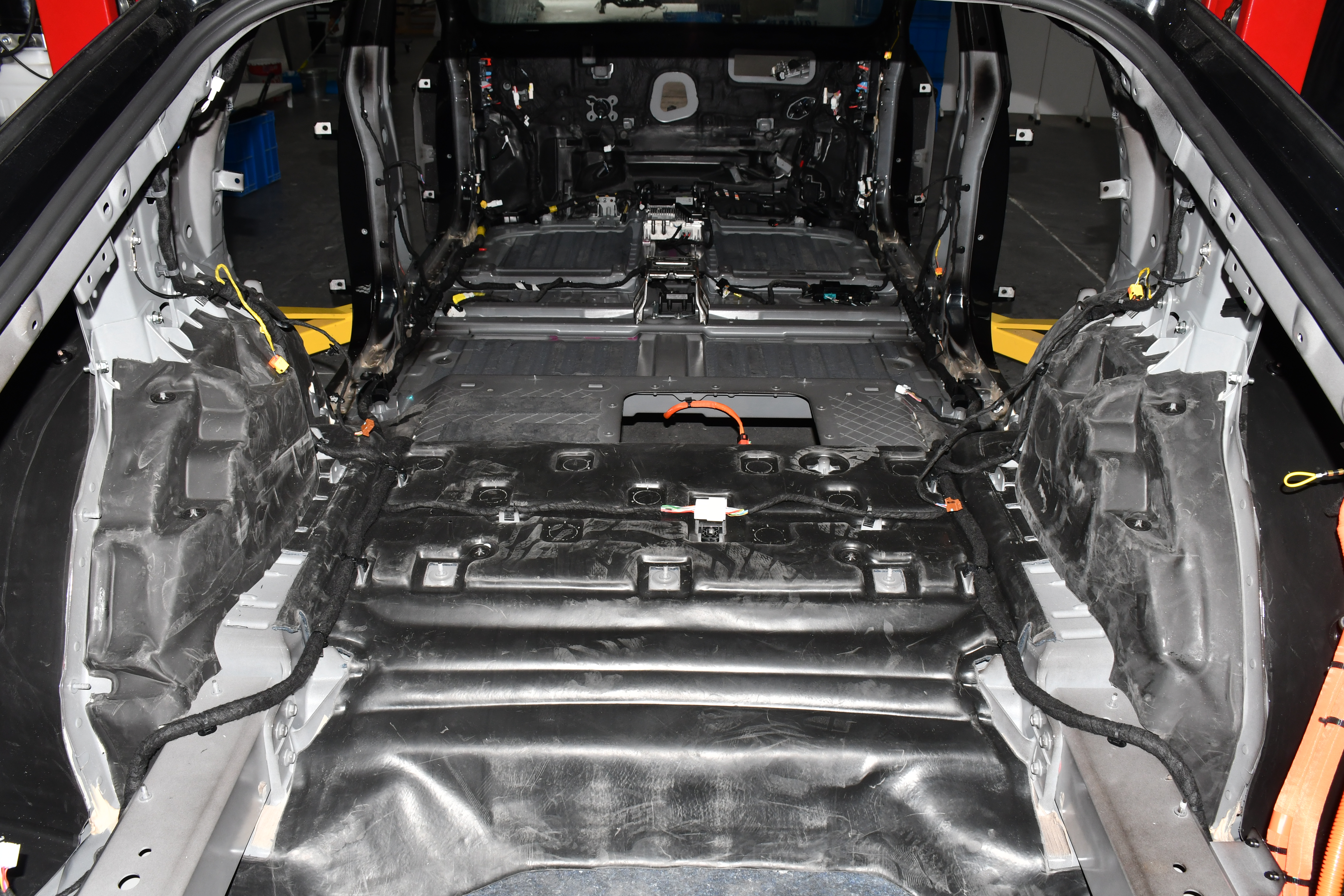 小鵬P7+ 整車線束拆解展示將亮相國(guó)際連接技術(shù)大會(huì)